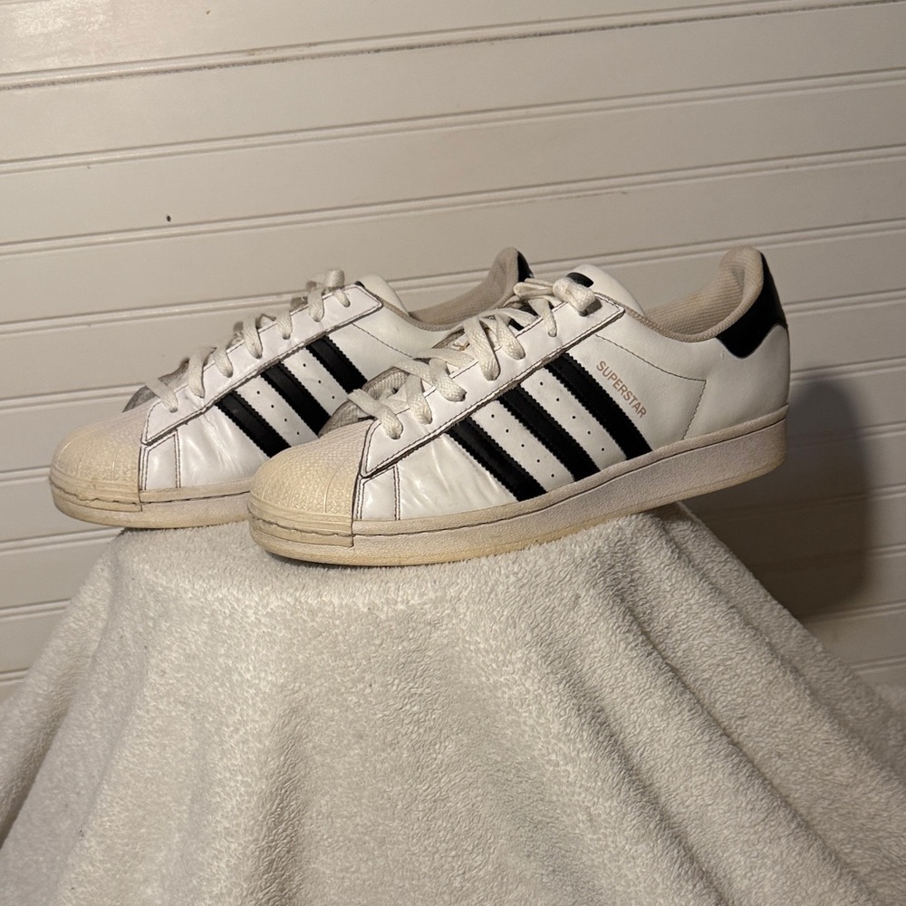 Adidas Men's White and Black Superstar Sneakers